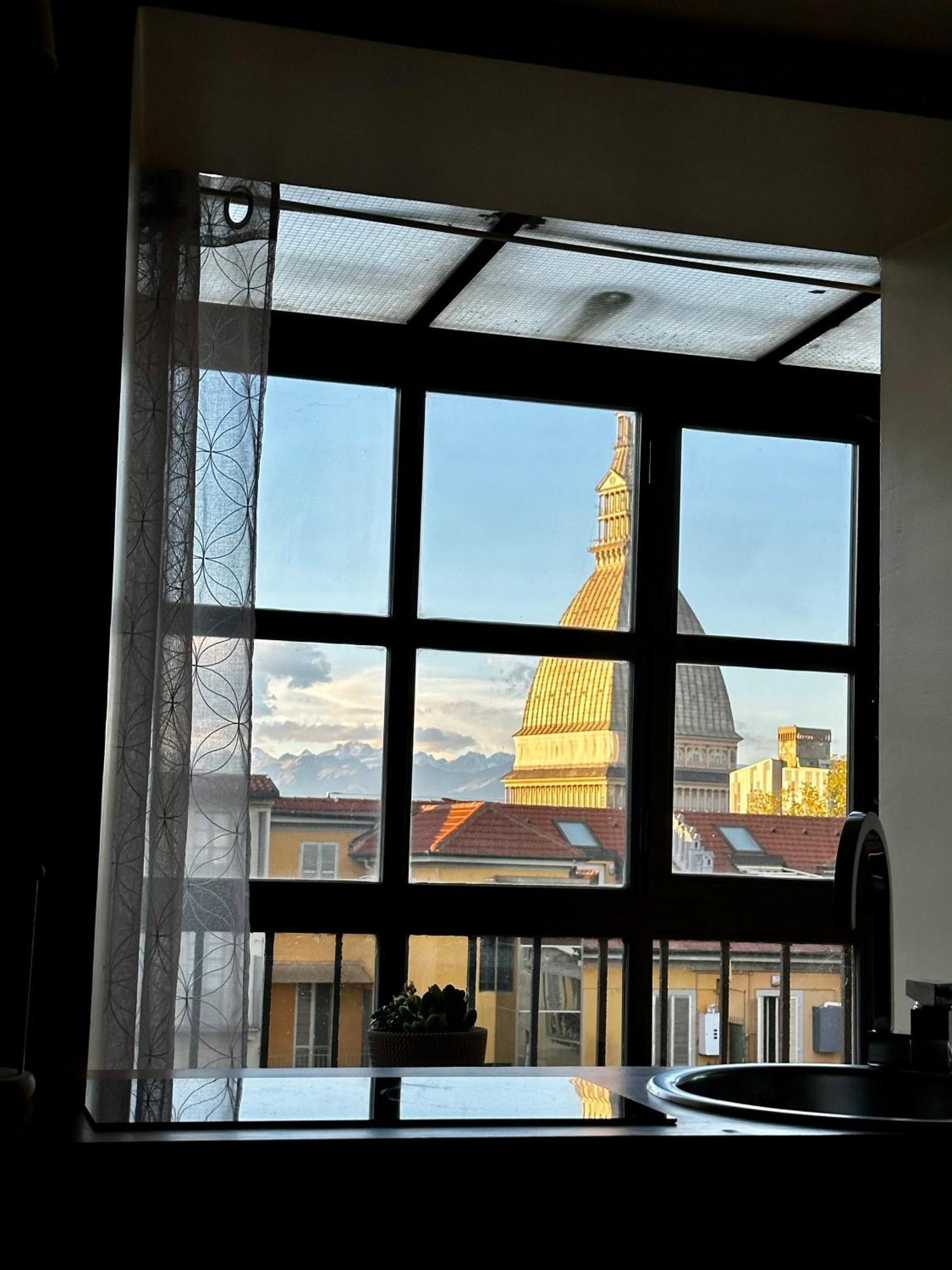 Le Finestre Sulla Mole Lägenhet Turin Exteriör bild