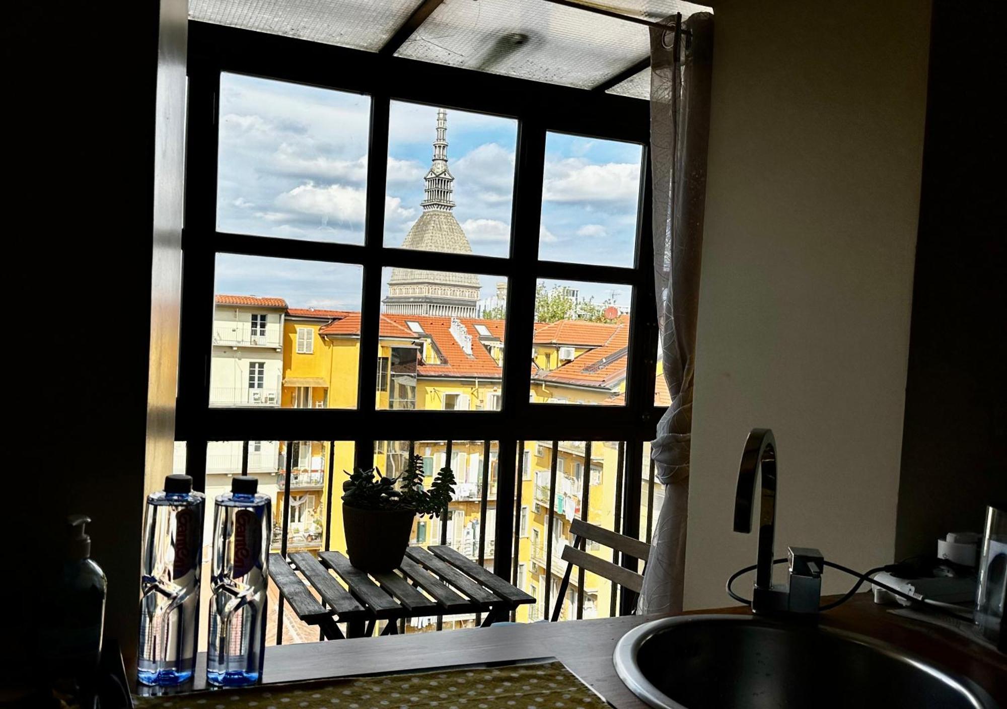 Le Finestre Sulla Mole Lägenhet Turin Exteriör bild
