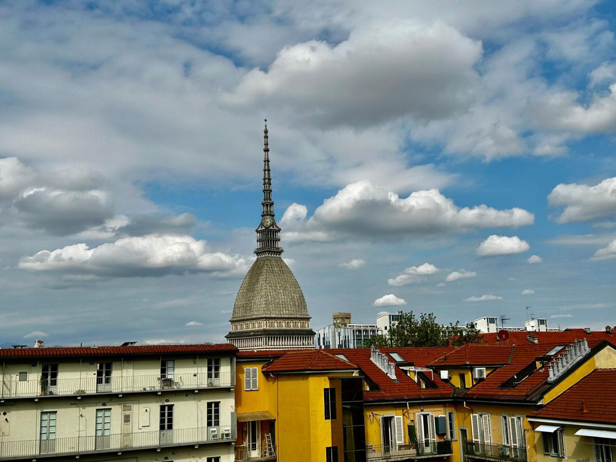 Le Finestre Sulla Mole Lägenhet Turin Exteriör bild